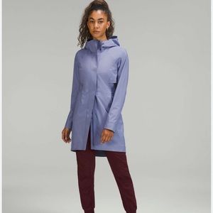 Lululemon hooded rain jacket size 12